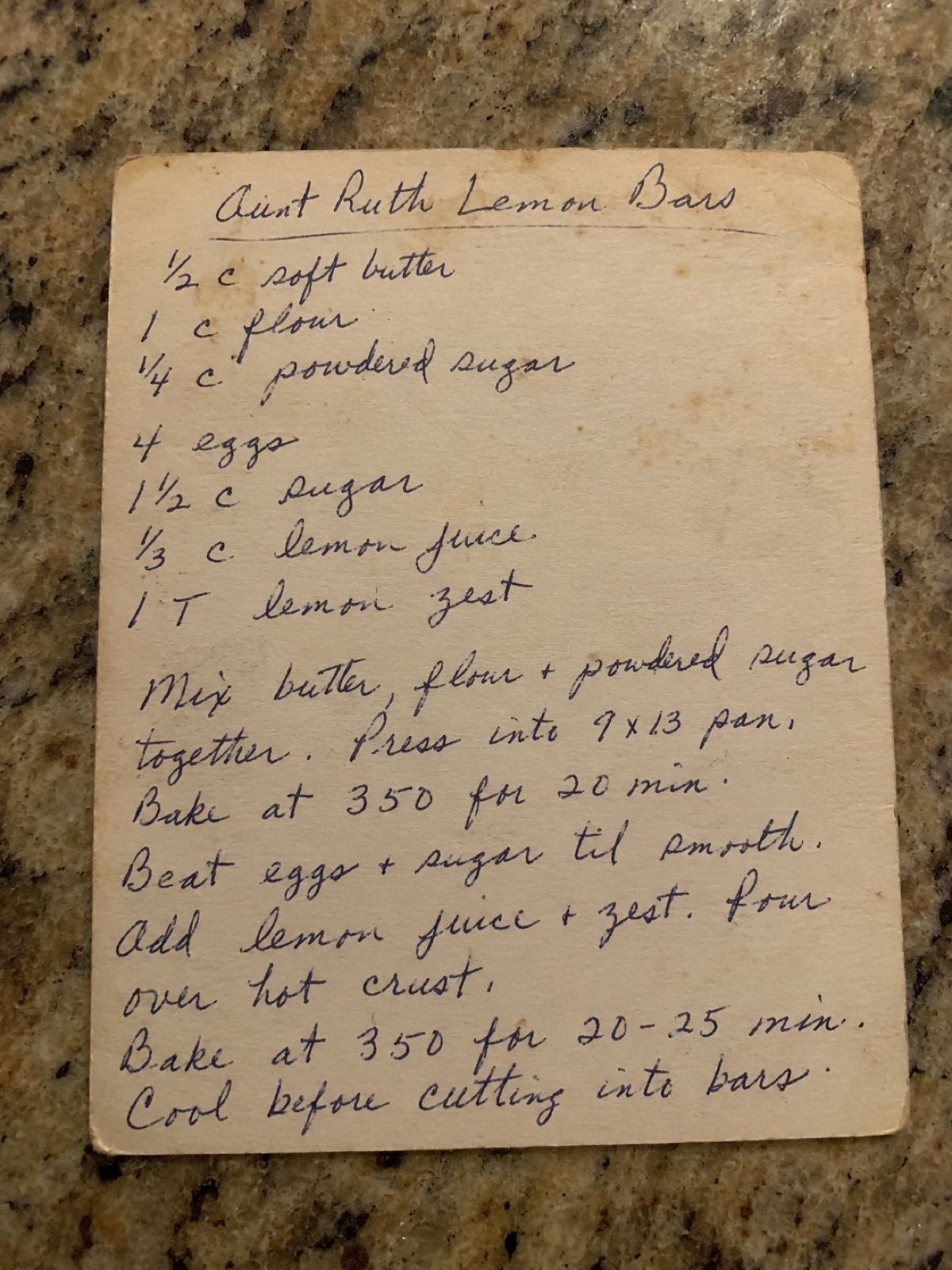 Handwritten Aunt Ruth's Lemon Bars recipe card